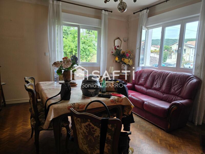 Maison - 96 m² - 5 pièces