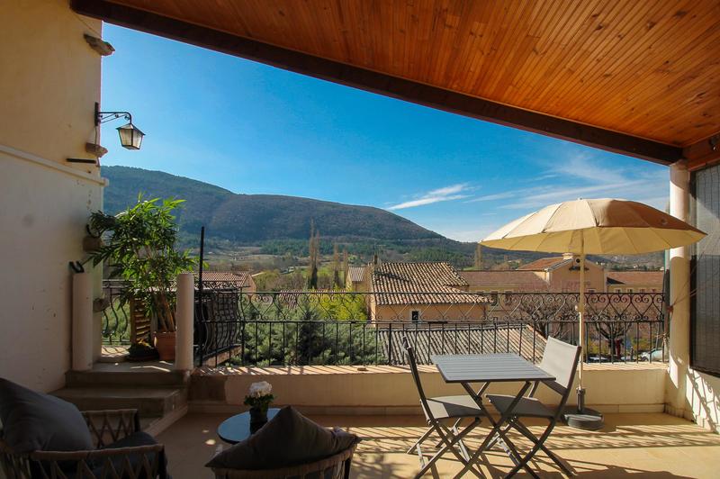 Immeuble - 79 m² - 3 pièces