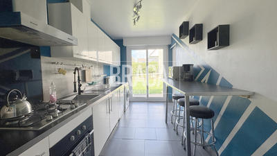 Maison - 98 m² - 6 pièces