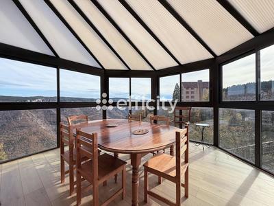 Pavillon - 111 m² - 5 pièces