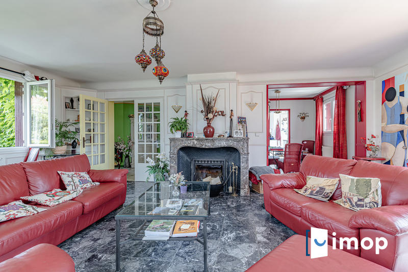 Maison - 180 m² - 6 pièces