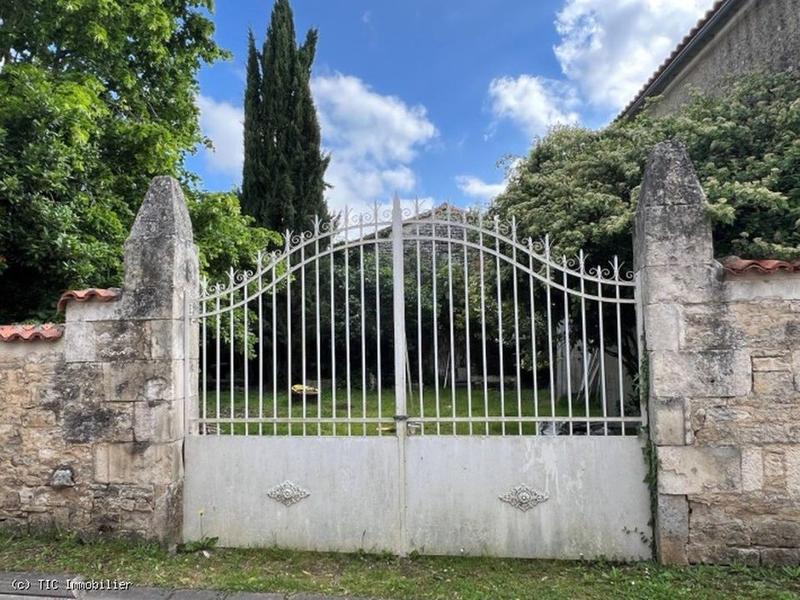 Maison de village - 214 m² - 7 pièces