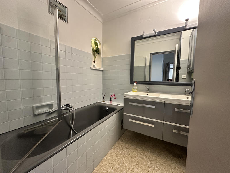 Appartement - 85 m² - 4 pièces