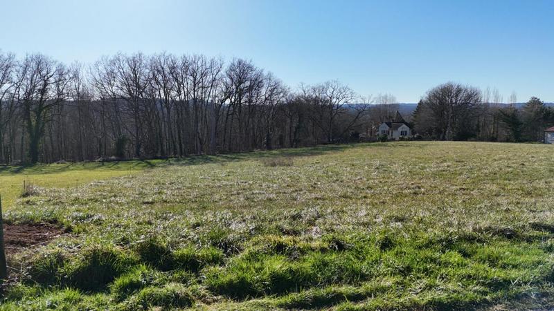 Terrain constructible - 2 713 m²