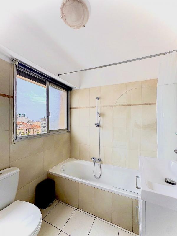 Studio - 25 m² - 1 pièce