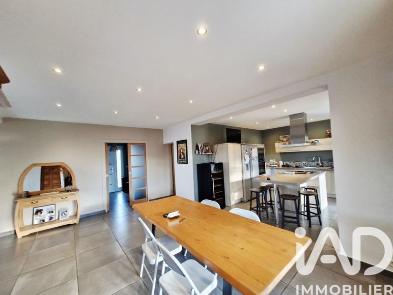 Maison - 174 m² - 8 pièces