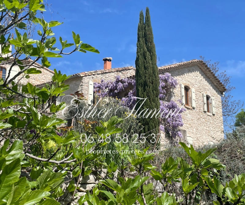 Demeure - 268 m² - 10 pièces