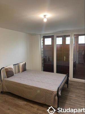 Chambre - 11 m² - 1 pièce