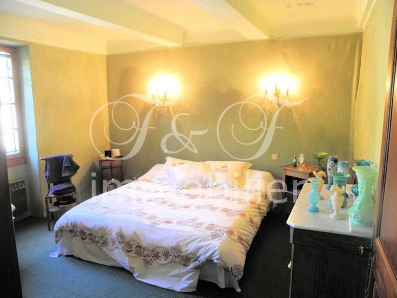 Moulin - 300 m² - 10 pièces