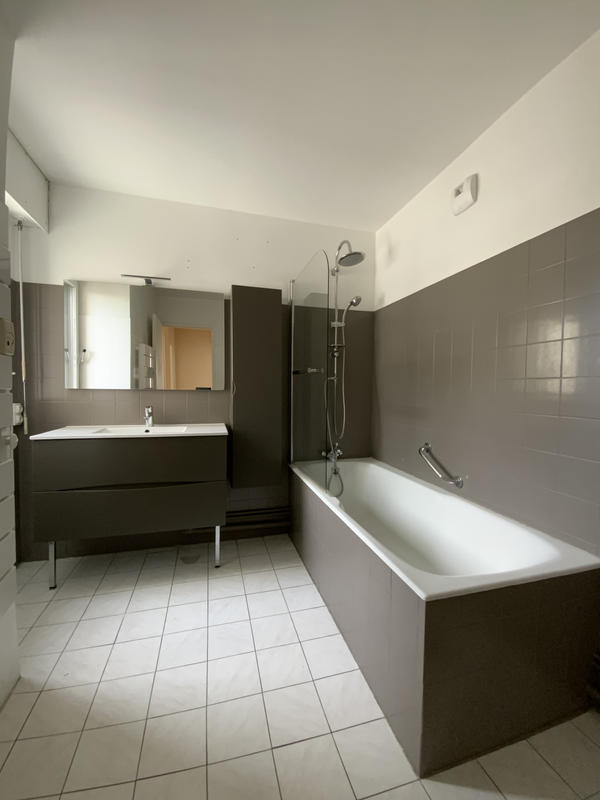 Appartement - 103 m² - 5 pièces