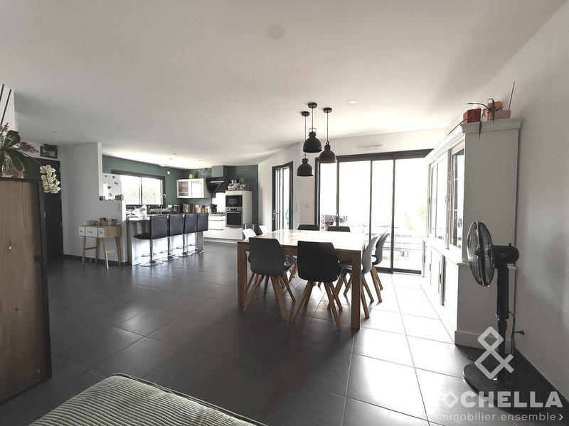 Maison - 95 m² - 4 pièces