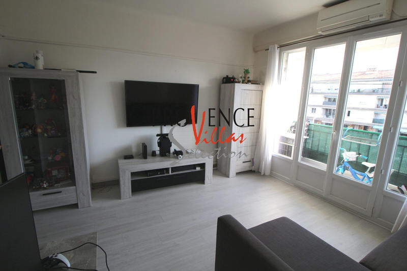 Appartement - 65 m² - 4 pièces