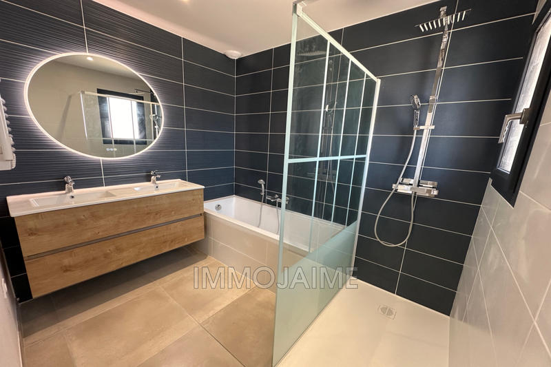 Villa - 111 m² - 4 pièces