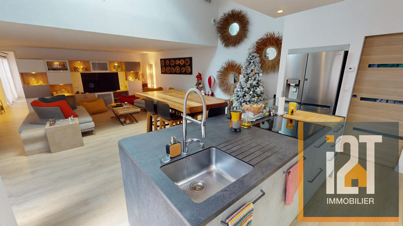 Appartement - 156 m² - 5 pièces