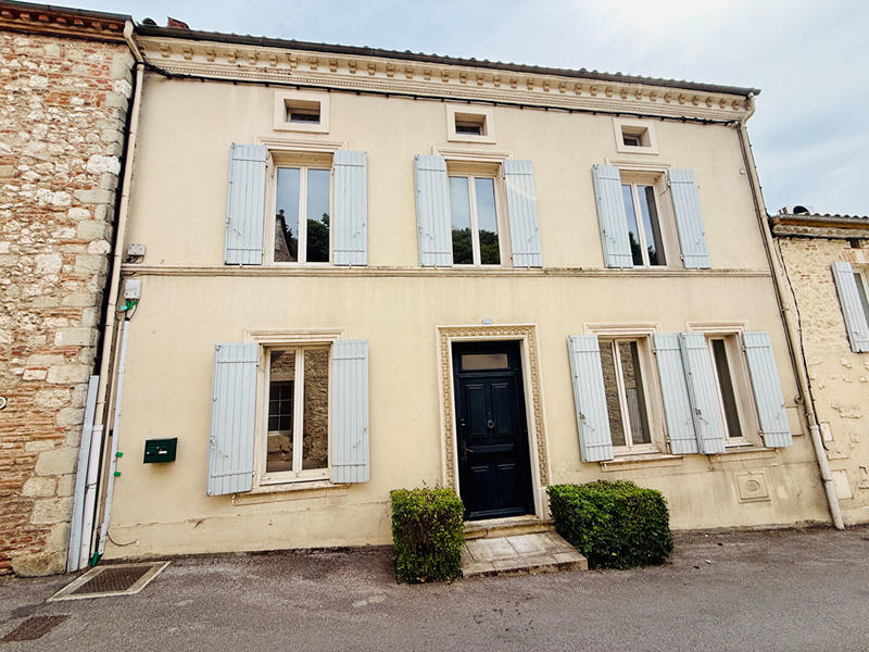 Maison - 228 m² - 9 pièces