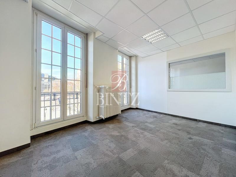 Bureau - 156 m²
