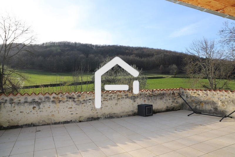 Demeure - 295 m² - 9 pièces