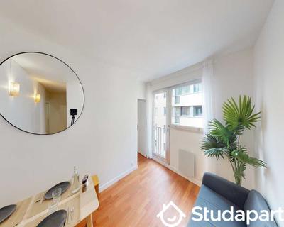 Chambre - 90 m² - 1 pièce