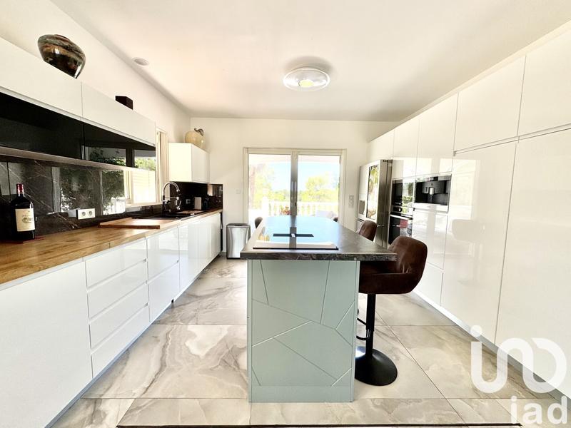 Maison - 225 m² - 7 pièces