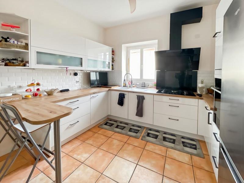 Maison - 180 m² - 7 pièces