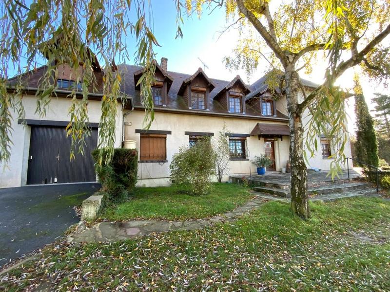 Demeure - 362 m² - 12 pièces