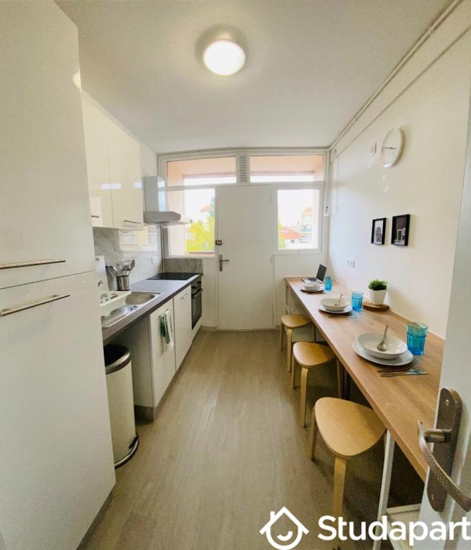 Chambre - 9 m² - 1 pièce