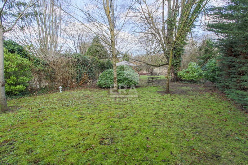 Maison - 316 m² - 10 pièces