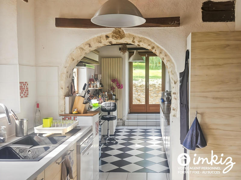 Maison - 320 m² - 7 pièces