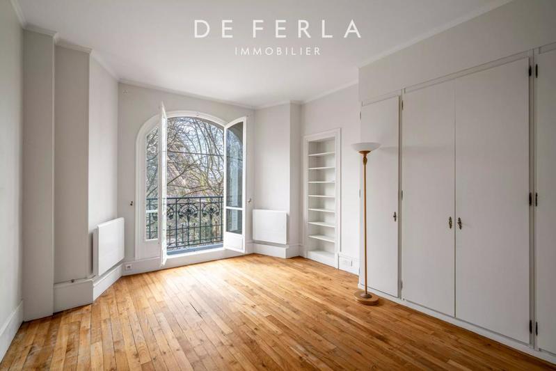 Appartement - 191 m² - 5 pièces