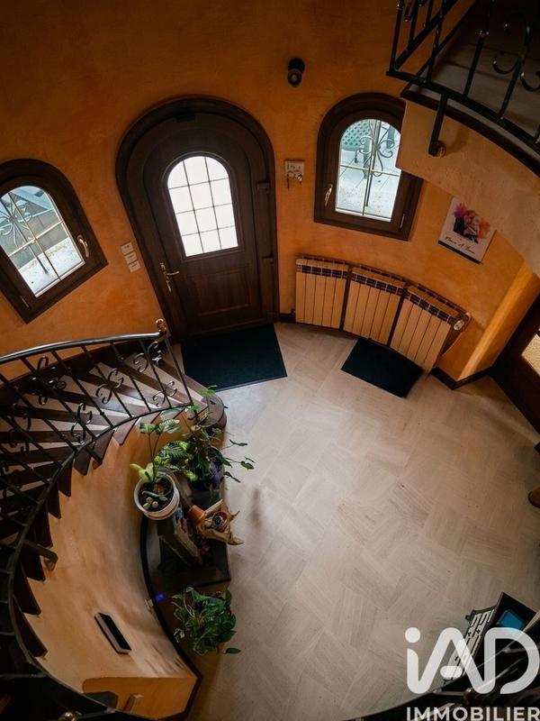 Maison - 190 m² - 7 pièces