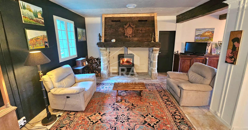 Maison - 250 m² - 10 pièces