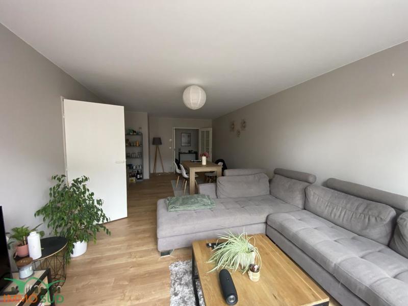 Appartement - 90 m² - 3 pièces