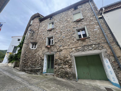 Maison - 254 m² - 9 pièces