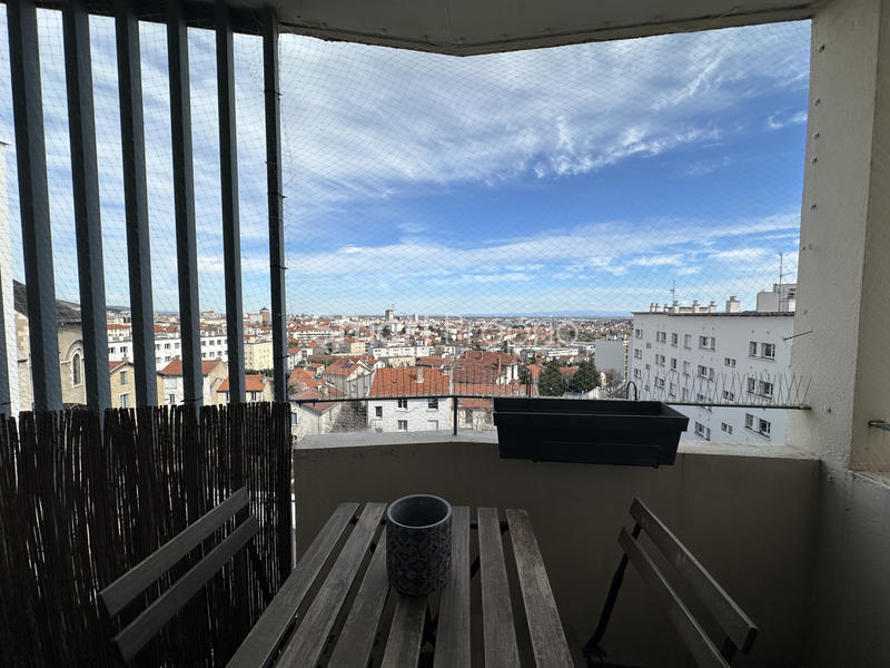 Appartement - 75 m² - 3 pièces