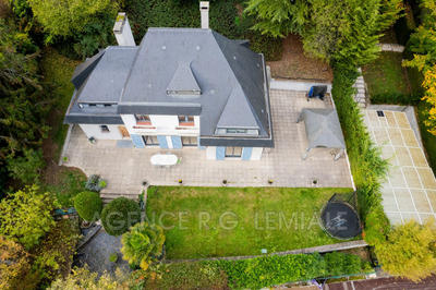 Maison - 180 m² - 7 pièces