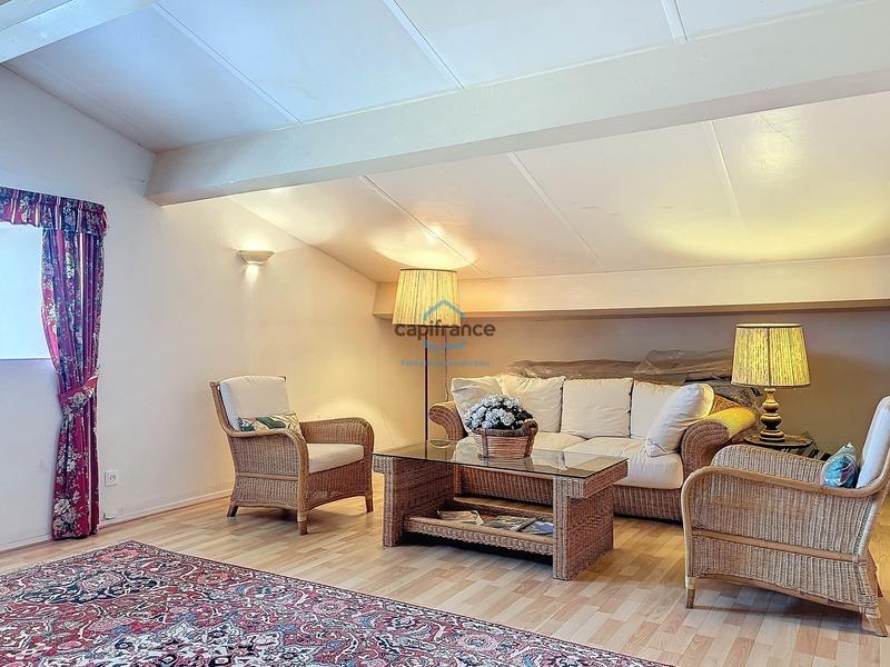 Maison - 153 m² - 7 pièces