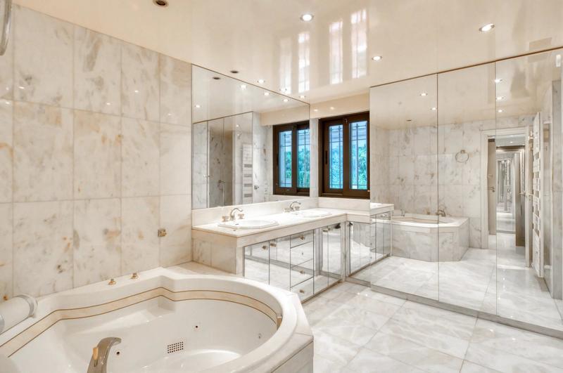 Appartement - 250 m² - 6 pièces