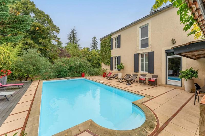 Maison de maîtres - 346 m² - 10 pièces