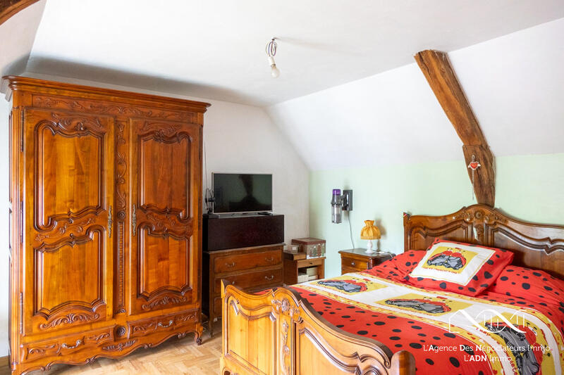Maison - 203 m² - 7 pièces
