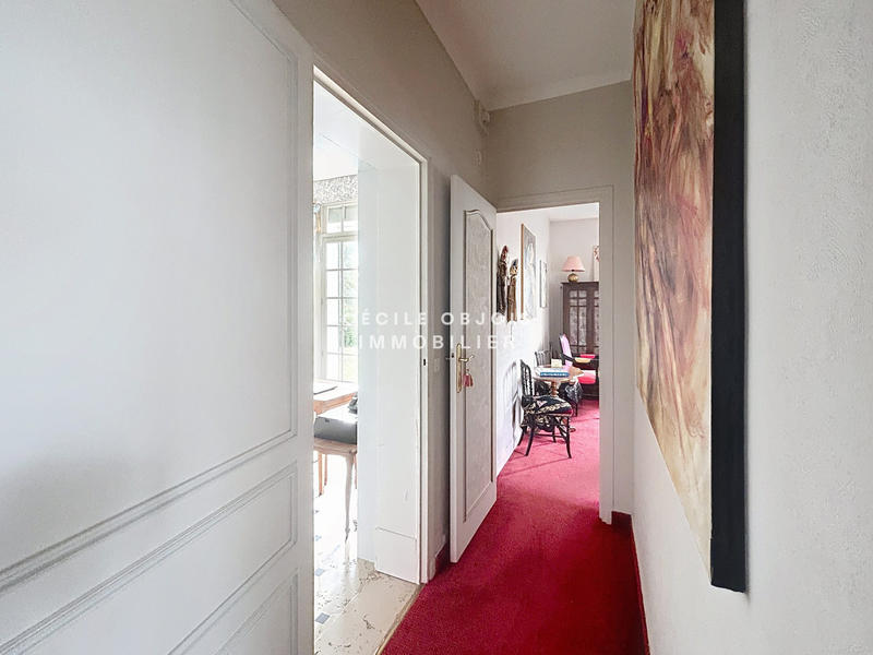 Maison - 201 m² - 7 pièces