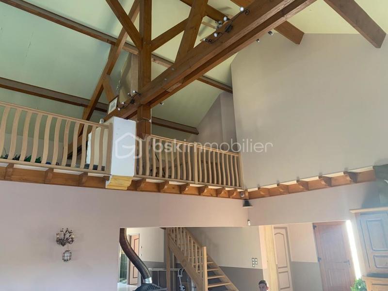 Propriété - 284 m² - 10 pièces