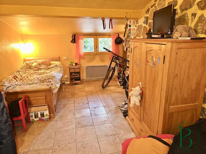 Maison en pierre - 170 m² - 6 pièces