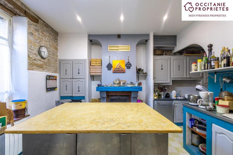 Maison de village - 315 m² - 12 pièces