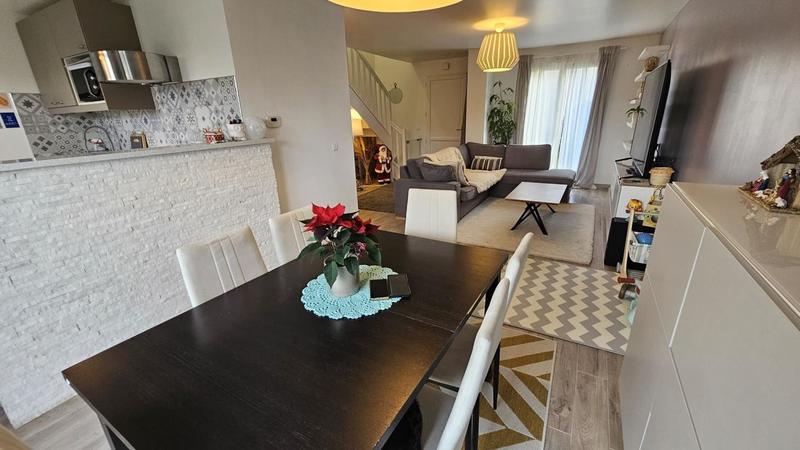 Maison - 95 m² - 4 pièces