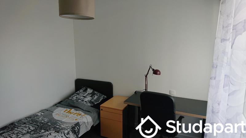 Chambre - 10 m² - 1 pièce