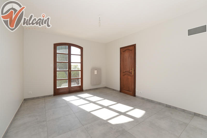 Maison - 227 m² - 8 pièces