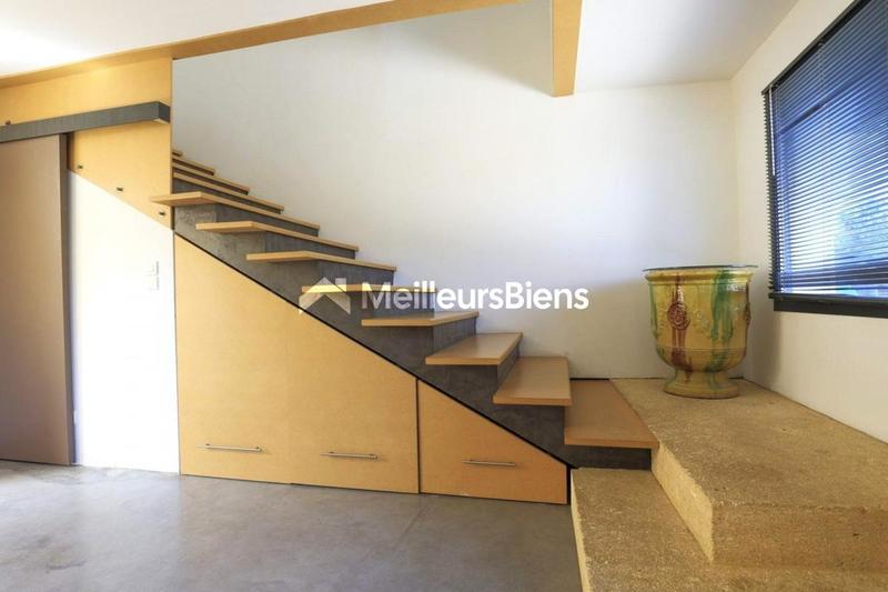 Propriété - 190 m² - 6 pièces