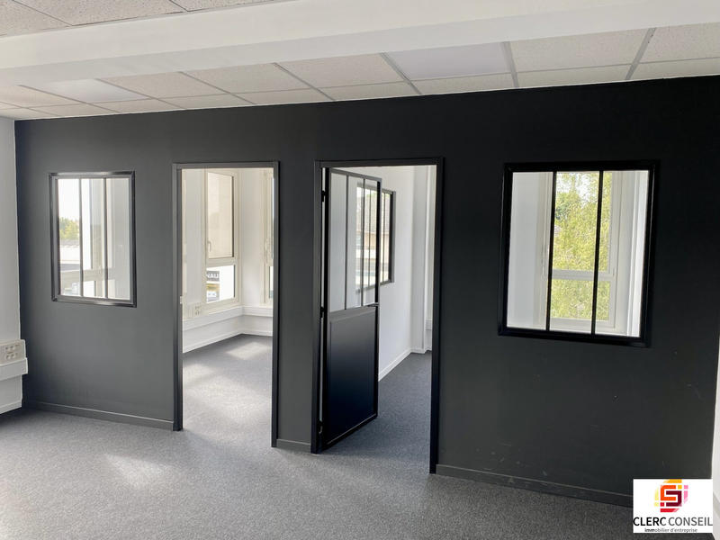 Bureau - 73 m²