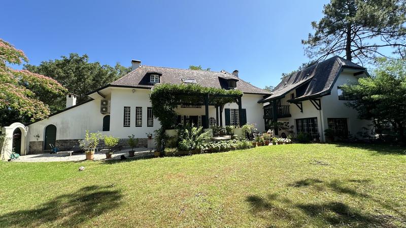 Maison - 192 m² - 8 pièces