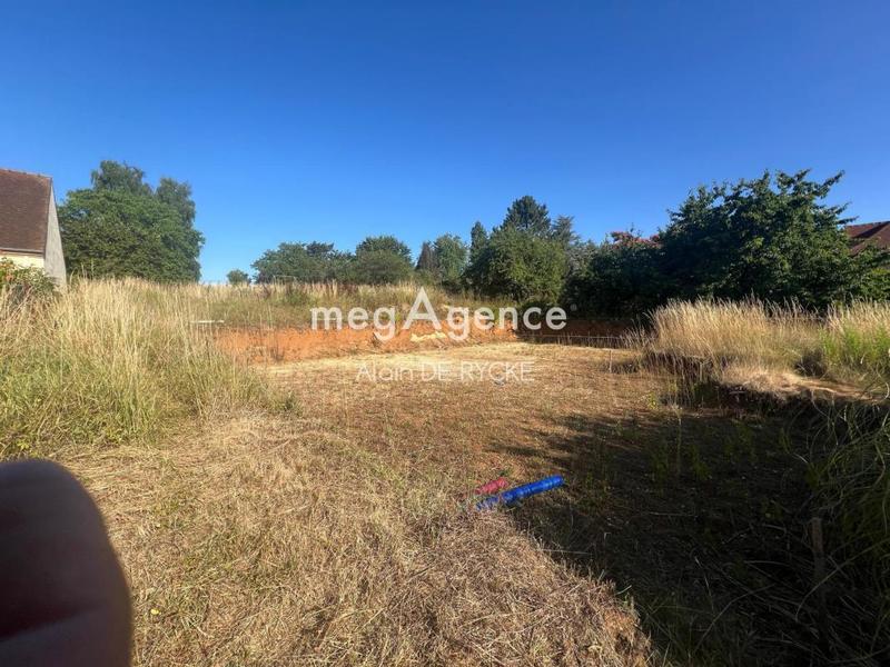 Terrain constructible - 1 932 m²